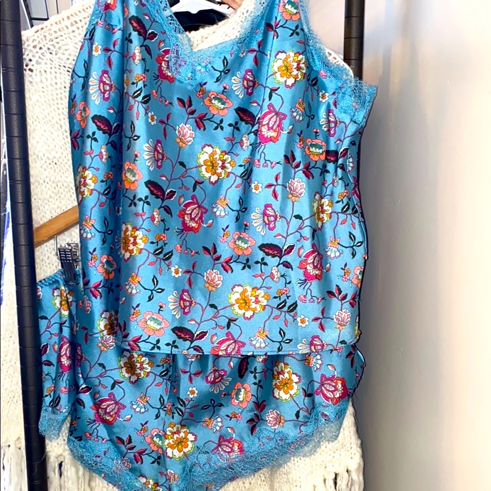 Victoria's Secret Floral Blue Two-Piece Sleepwear Set XL